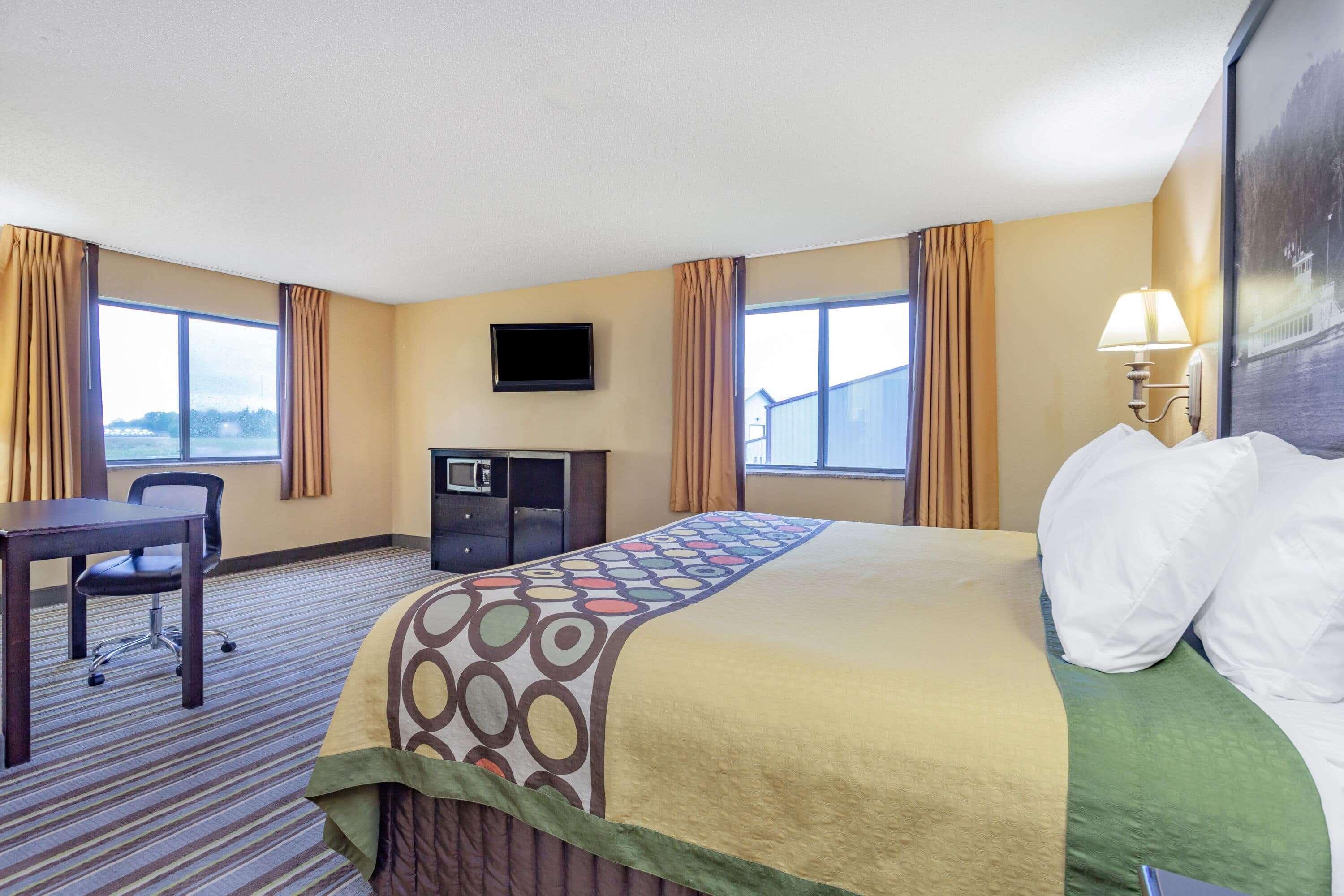 Super 8 By Wyndham Iowa Falls Exterior photo